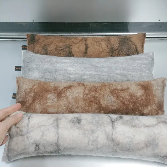 Accessoires deco  alpaga rembourée (coussins et jouets)